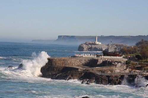 Waves in Santander